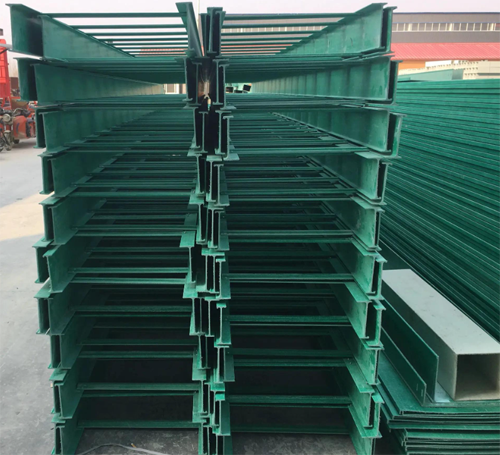 Ladder type fiberglass cable tray