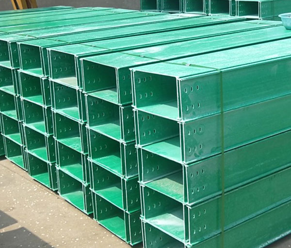 What are the characteristics of fiberglass cable trays?